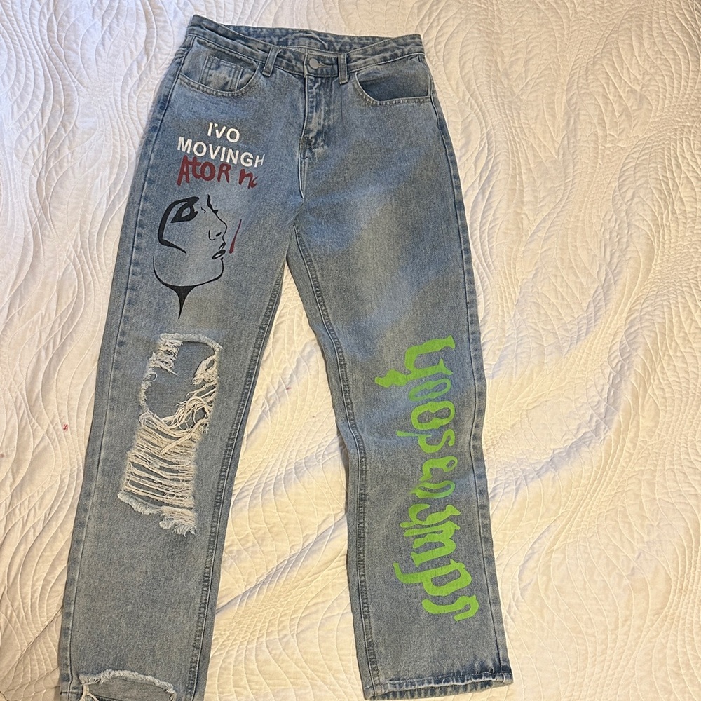 SHEIN Women’s Jeans with Graphic Design size S